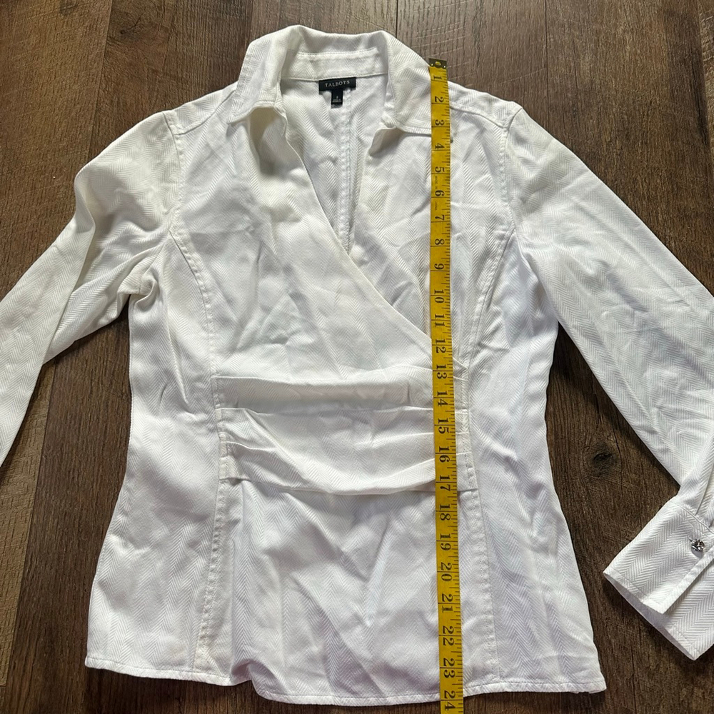 Women's Talbots White Herringbone Wrap Blouse Size 2 - Picture 8 of 9